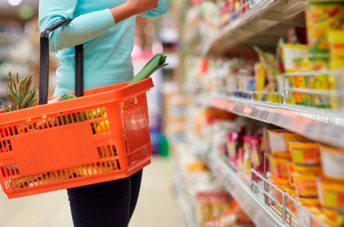 La canasta básica subió más que la inflación: $140 mil para no ser pobre