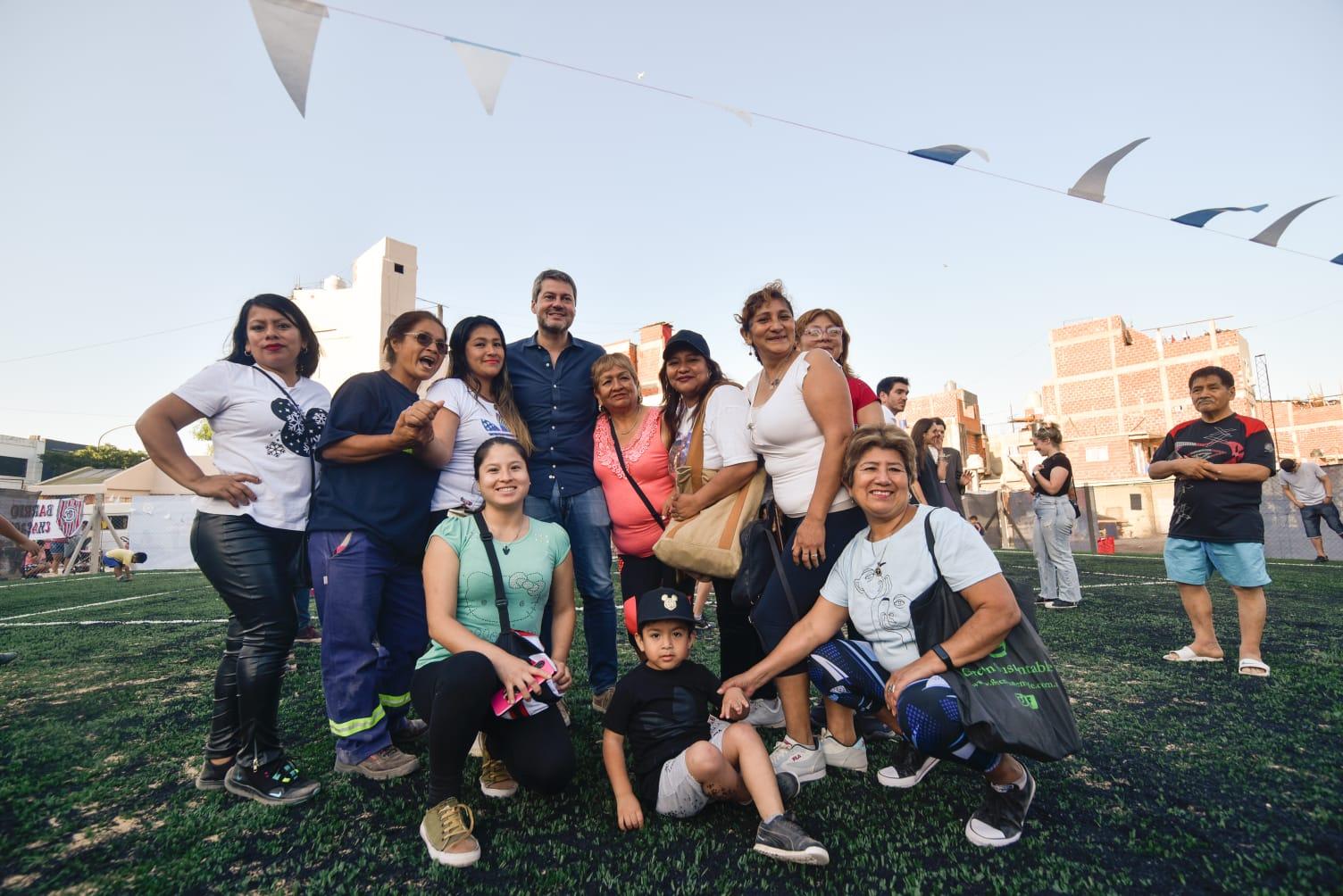 Lammens recorrió la nueva cancha en el Playón de Chacarita