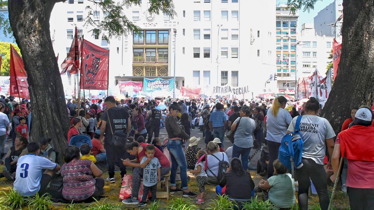 Protestas: organizaciones sociales pidieron alejarse del gobierno