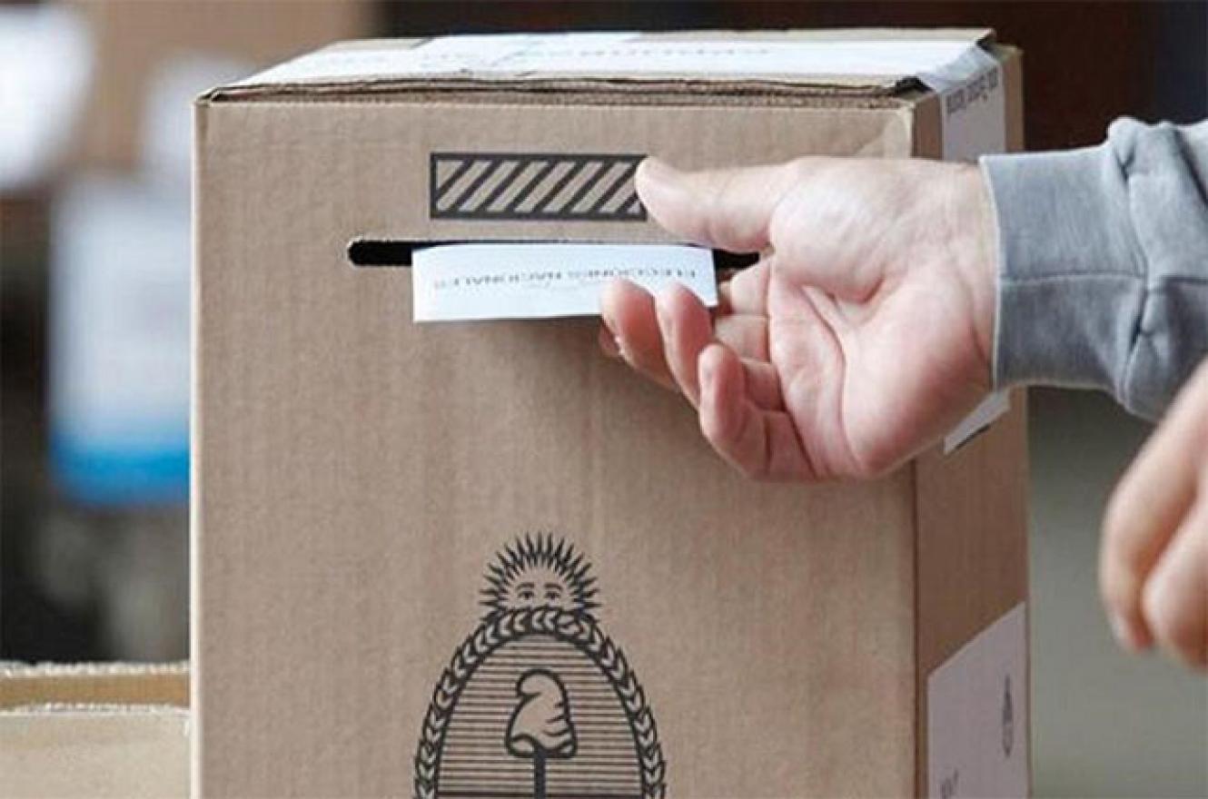 Encuesta 2023: midieron a 20 políticos top y no se salvó ninguno