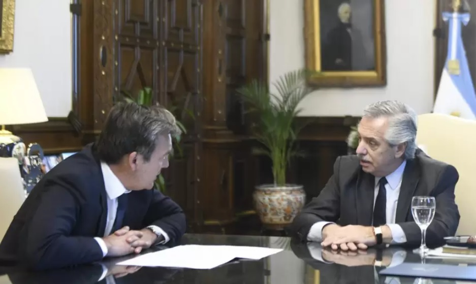 Lago Escondido: el Gobierno denunció penalmente a jueces y al CEO de Clarín