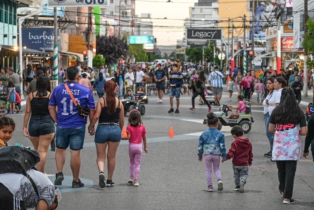 1,2 millones de turistas recorrieron el país en el último fin de semana extra largo del año