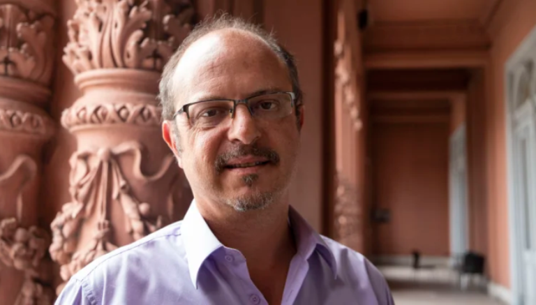 Otra baja en el Gobierno: renunció el asesor Alejandro Grimson