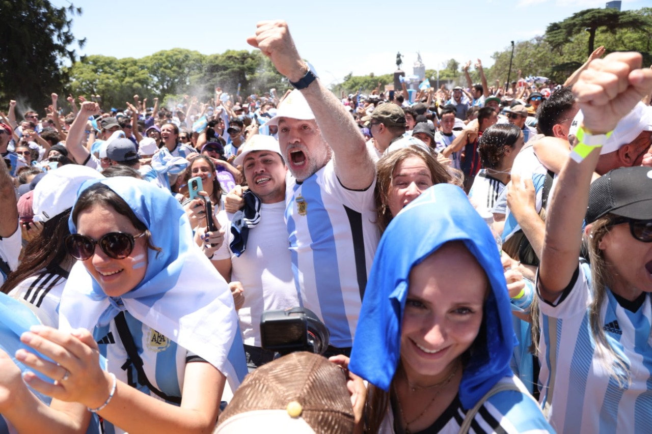 Larreta festejó la consagración argentina en Plaza Seeber junto a más de 100 mil personas