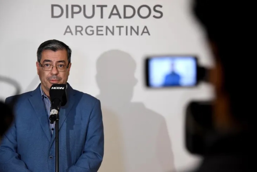 Martínez criticó al espacio de Lousteau: "Los presiona la tapa de Clarín"
