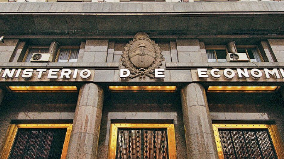 Deuda en pesos: Economía logró un financiamiento de $700.000 millones