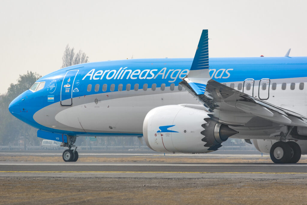En 2022, Aerolíneas requirió un 50% menos de aportes del Estado