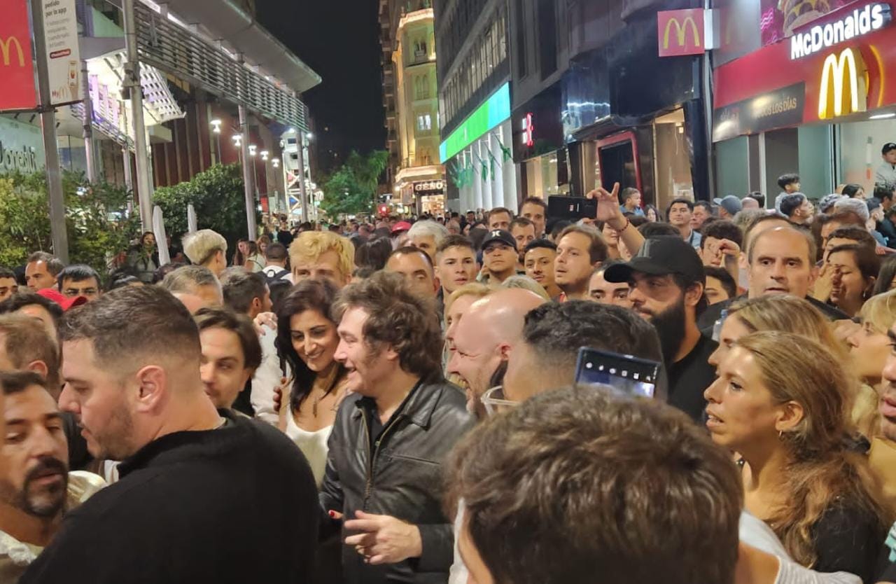 La gira de Milei: cantando y criticando a Maduro y al juicio a la Corte