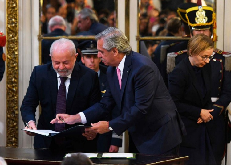 Alberto y Lula confirmaron el acuerdo por una moneda común