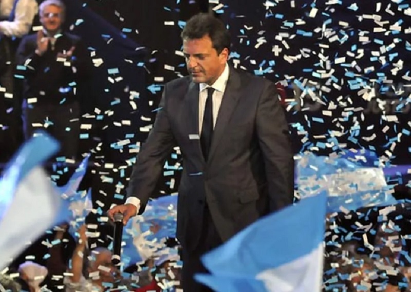 Elecciones: una encuesta ubica a Massa como ganador