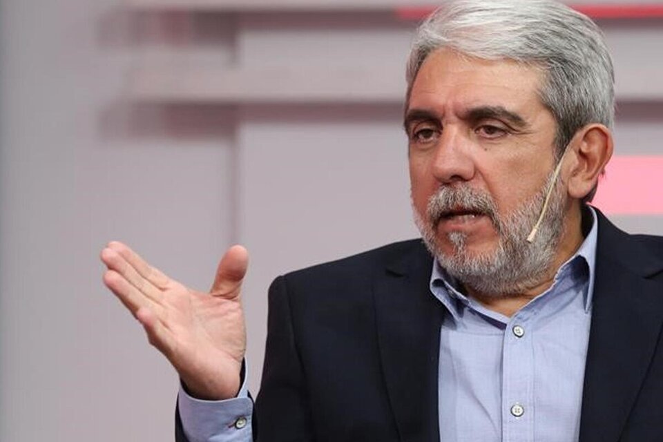 Aníbal cruzó a "Wado": “¿Desde cuándo el Presidente le tiene que dar explicaciones?”