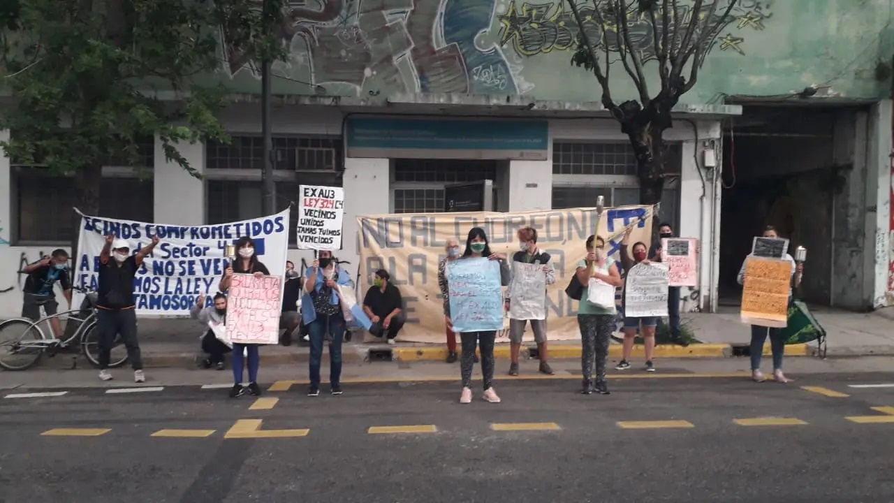 Juez ordenó al GCBA dar soluciones habitacionales a la traza de la ex Au3