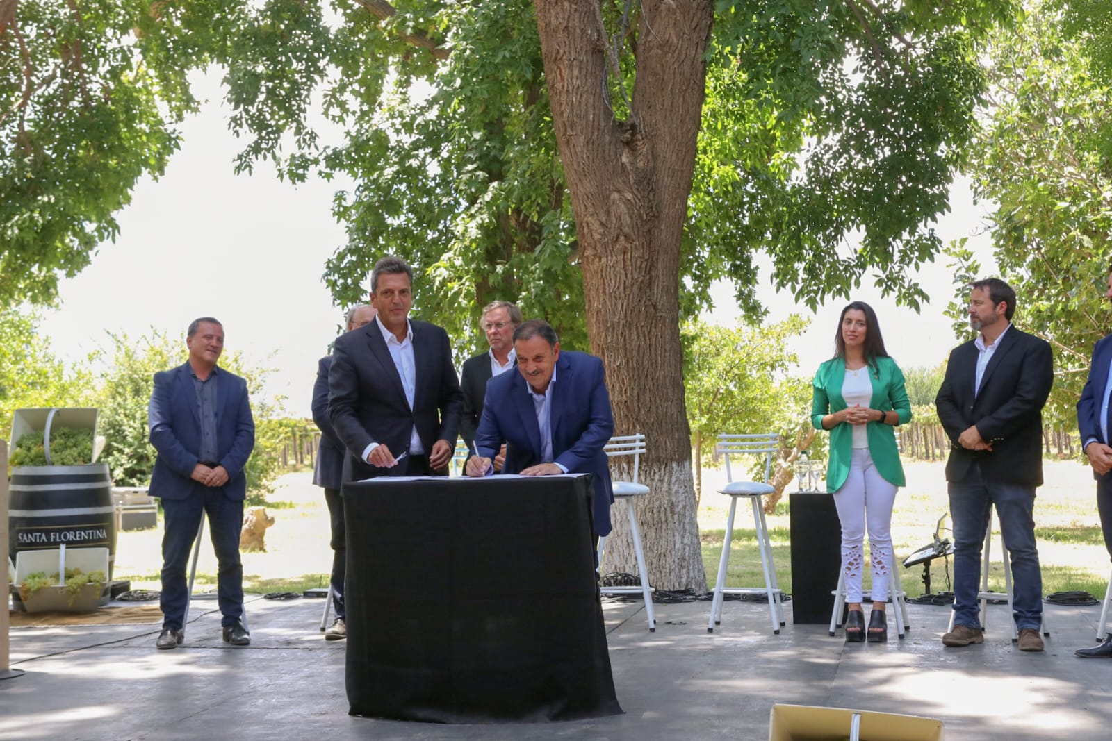 Massa anunció millonaria ayuda para productores vitivinícolas