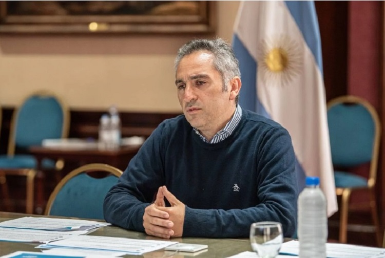 Fuerte acusación de Larroque: "Cristina es rehén del grupito de Máximo"