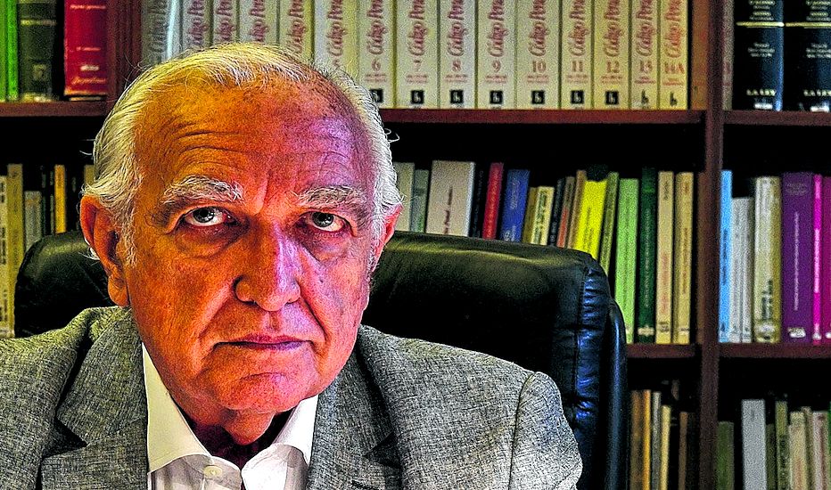 "La Corte debe por ley establecer el valor de la UMA de modo mensual"