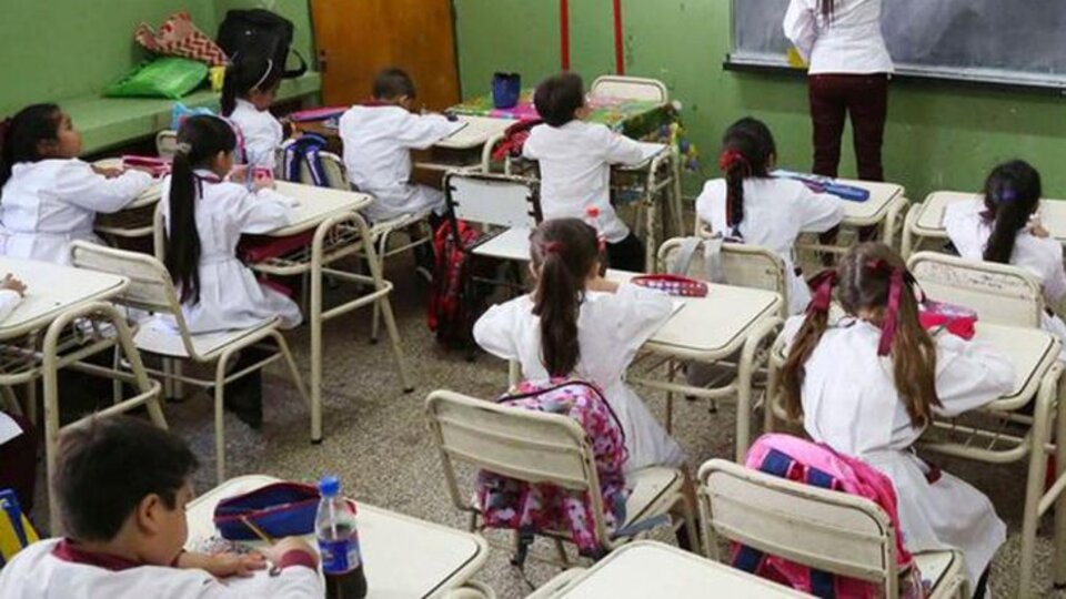 El Gobierno porteño acordó con los gremios docentes y el lunes hay clases
