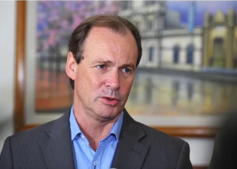 Bordet tomó distancia de Kueider y reafirmó su pertenencia al FdT