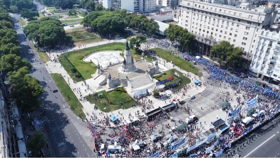 Los movimientos sociales disconformes con el discurso de Alberto