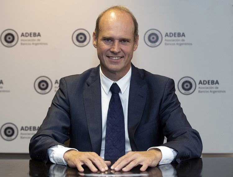 Canje de deuda: los bancos cruzaron a JxC por los dichos de sus economistas