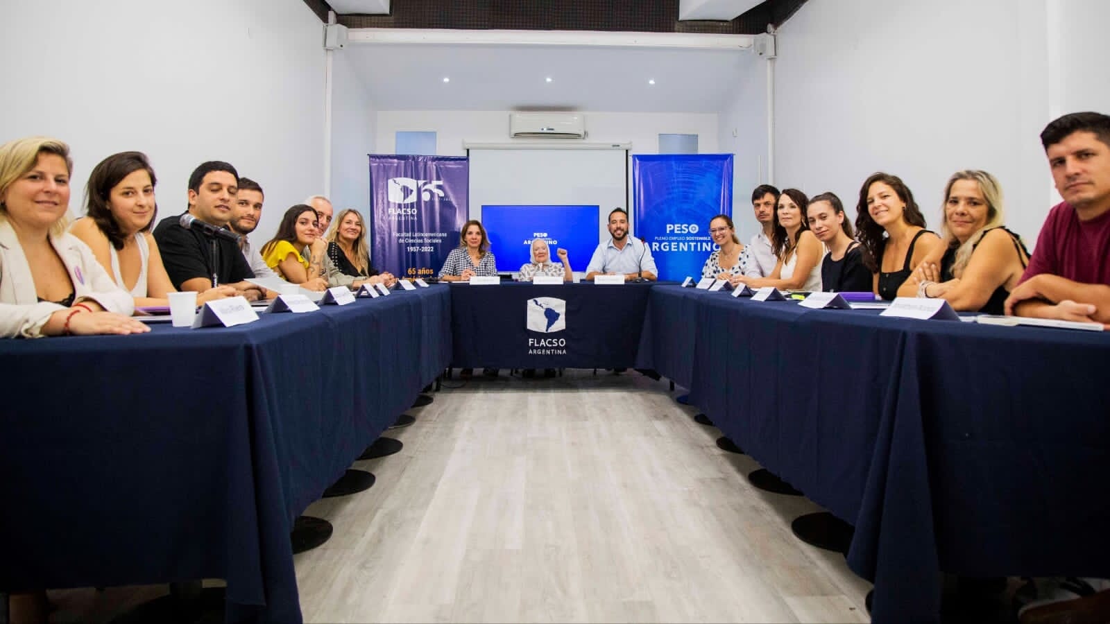 Sindicalistas, industriales y estudiantes, por el Peso Argentino