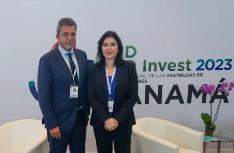 Massa se reunió con el Asesor Especial de Joe Biden y con la ministra de Planificación de Lula