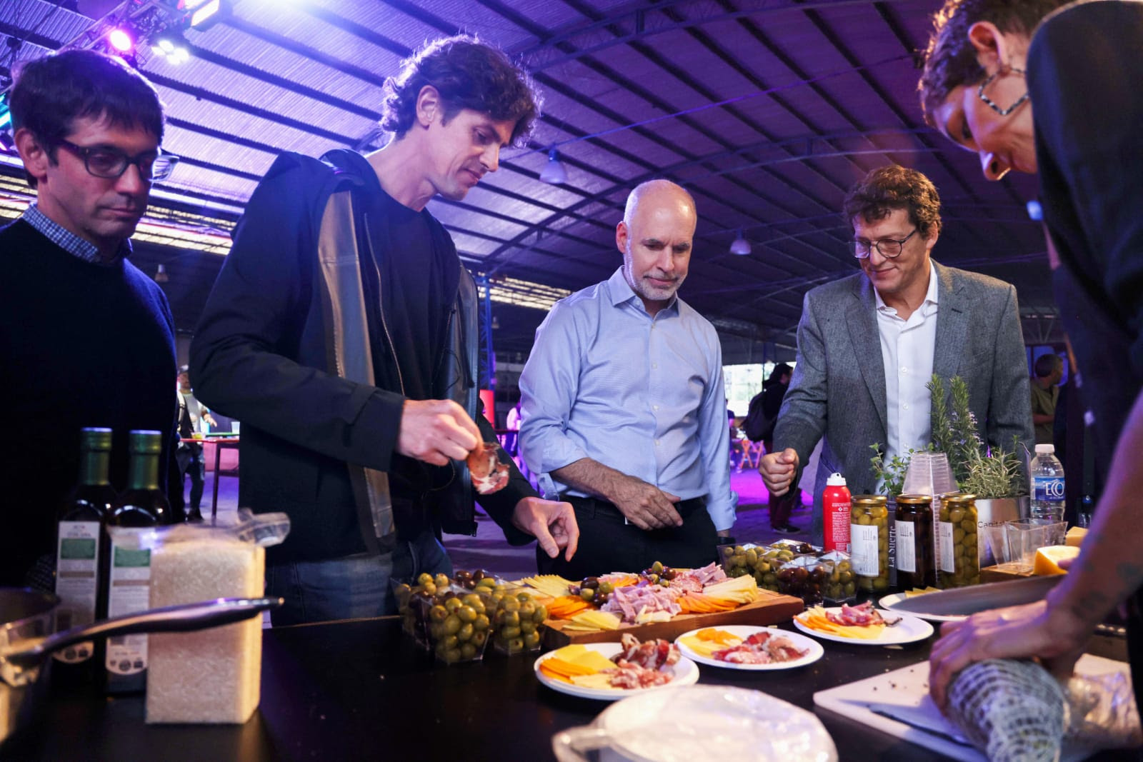 Larreta y Lousteau, con representantes del sector agroalimentos