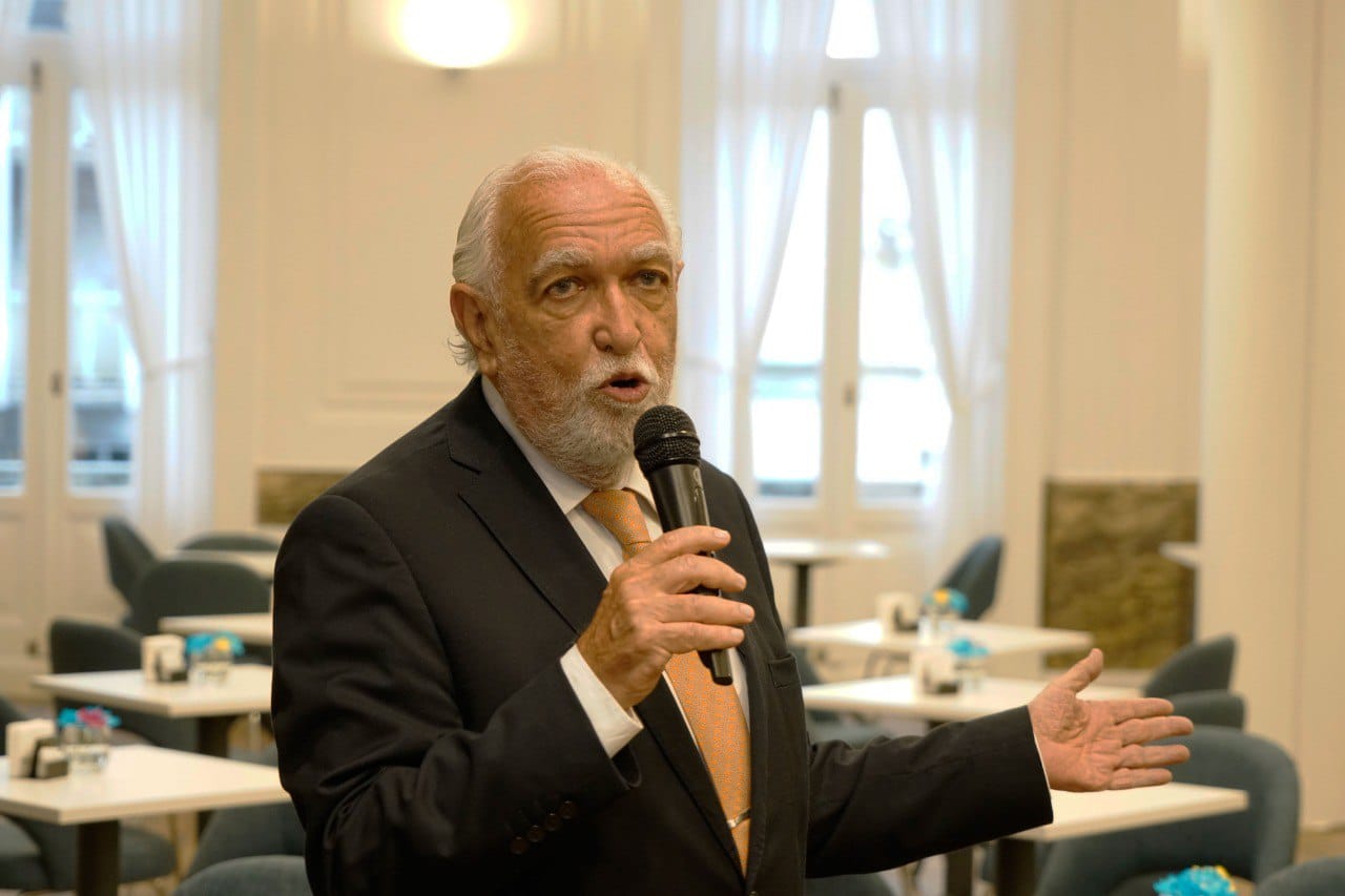 Gil Lavedra inauguró un nuevo espacio de coworking