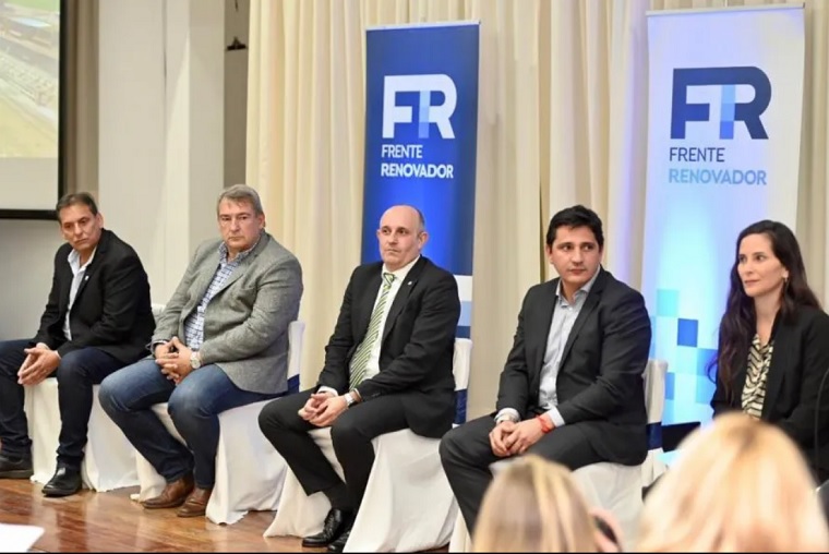 El FR quiere ir con candidatos propios a las PASO del FdT