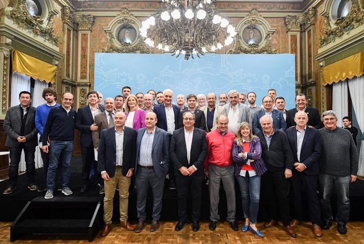 Intendentes del FdT le piden a kicillof que reclame una suma fija a Nación