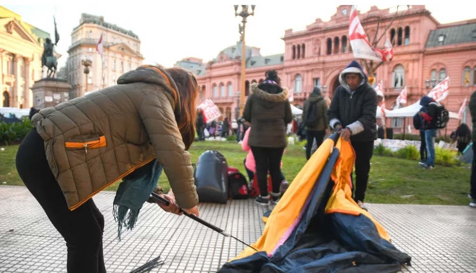 Vuelven a las calles: marcha y acampe piquetero en Plaza de Mayo