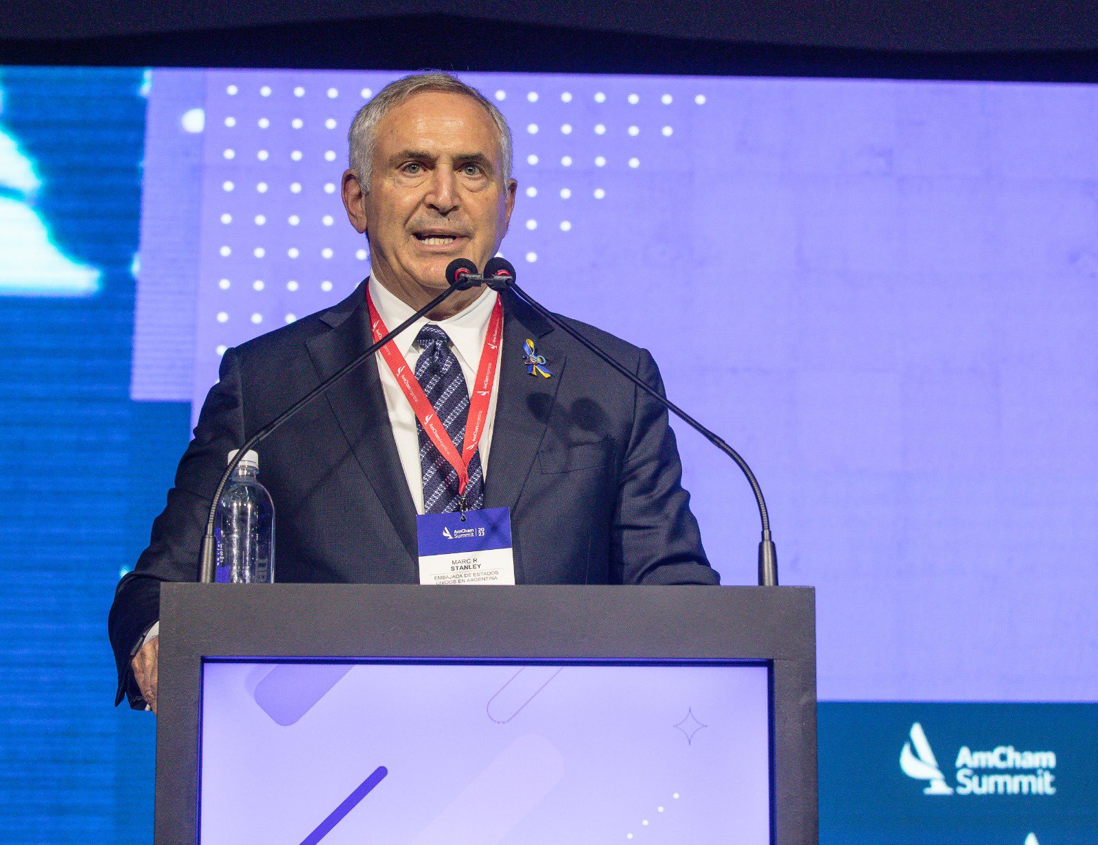 EE.UU amenaza con desinvertir si Argentina continúa aliado a China