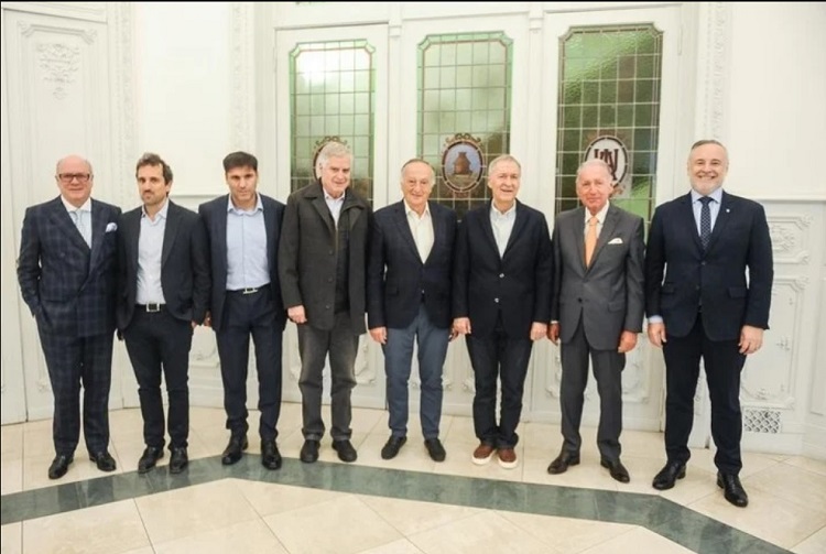 Schiaretti pidió hacer un frente para avanzar con una gran PASO opositora