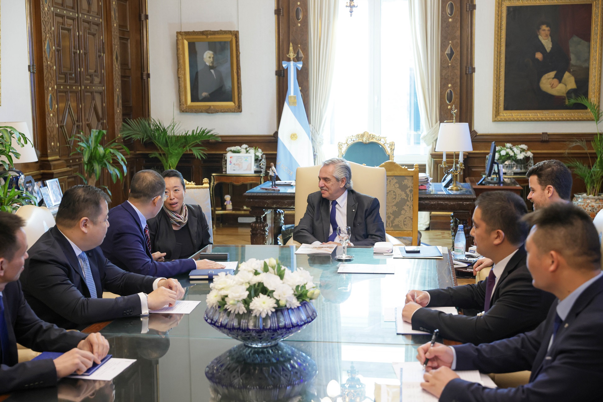 Avanzada china: Alberto se reunió con autoridades de la empresa Wuhan