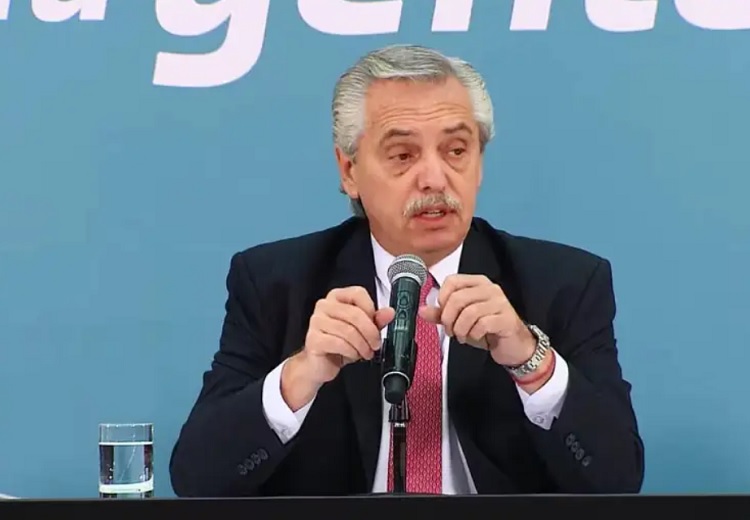 Alberto: "No nos hemos enriquecido ni entregamos obras a nuestros amigos"