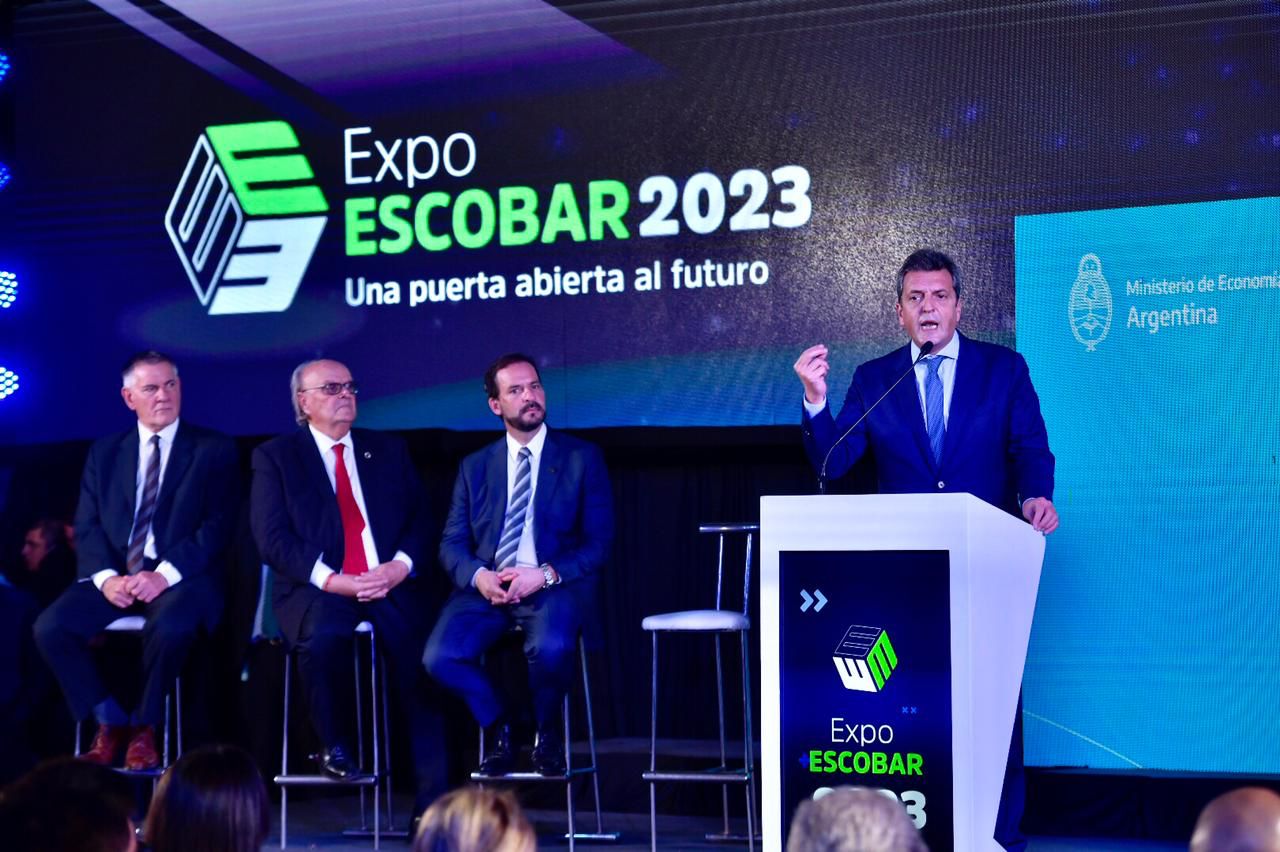 Monotributo: Massa anunció una suba del 41% en las escalas