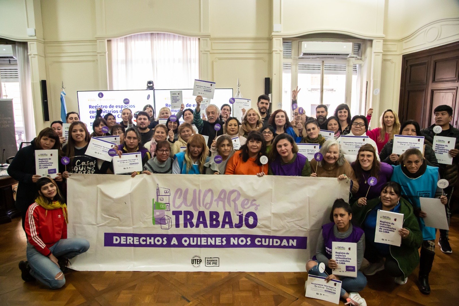 "El 80 % de los cuidados lo hacen mujeres sin derechos laborales"