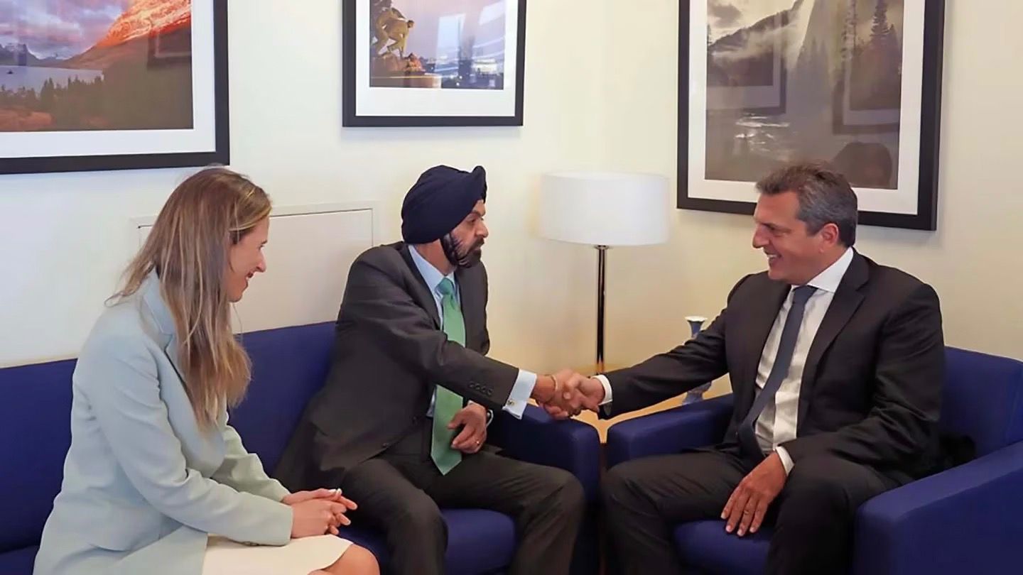 Massa consiguió créditos del BID y del BM para desarrollo e infraestructura