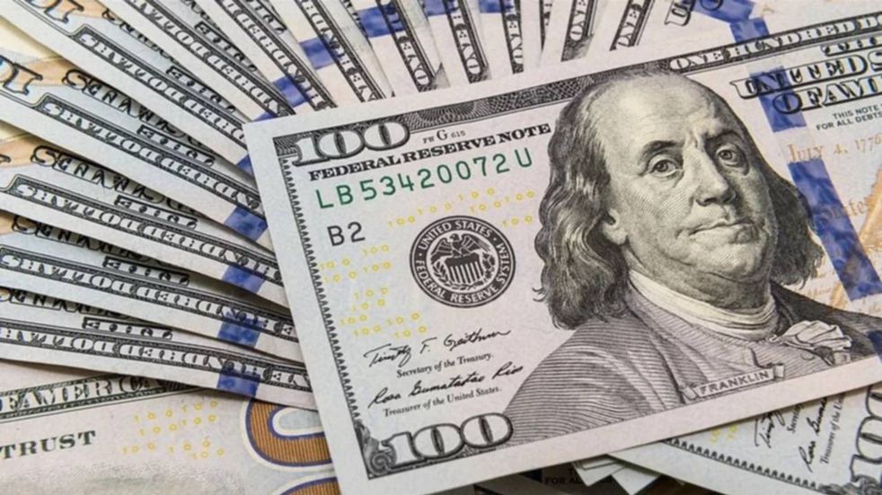 El dólar blue alcanzó un nuevo récord: escaló $5 y cerró en $503