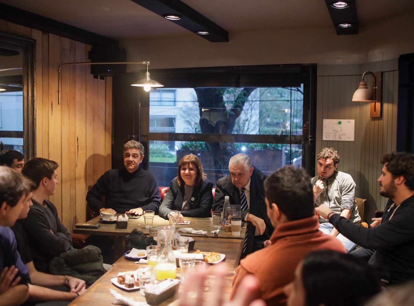 Bullrich y Jorge Macri se mostraron junto a jóvenes liberales