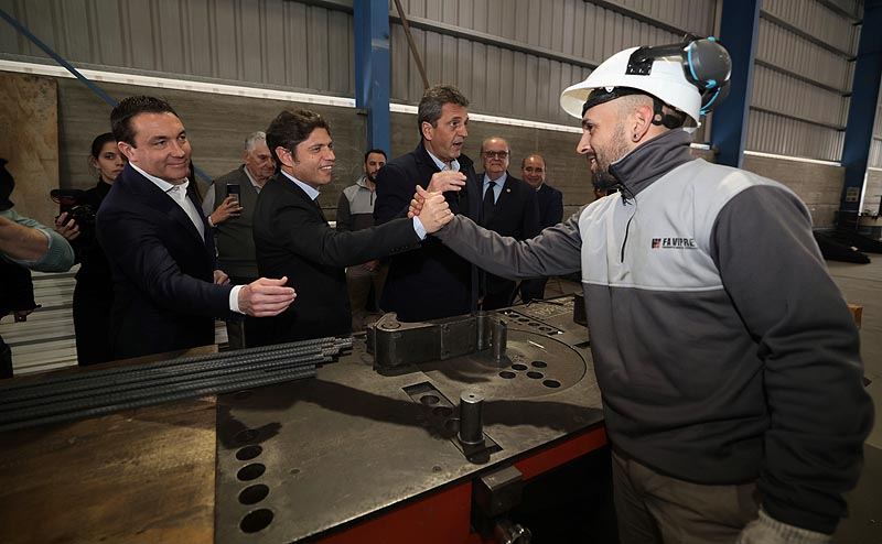 Kicillof y Massa recorrieron el Parque Industrial de Florencio Varela
