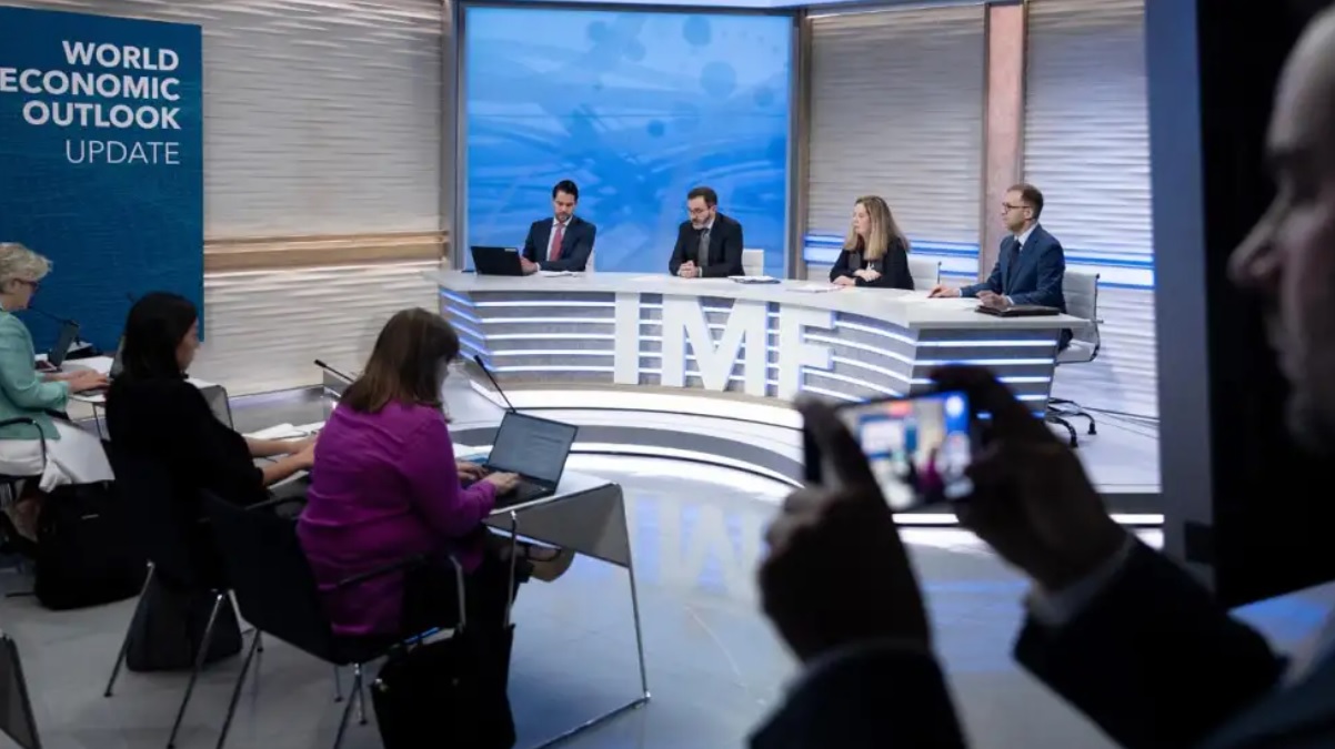 Mal pronóstico del FMI para el país: inflación del 120% y caída de un 2,5%