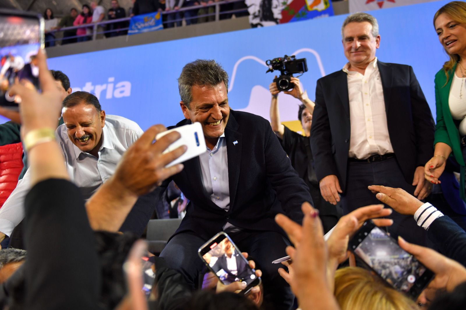 Massa arrancó la gira federal en La Rioja y Tucumán: "Votar para defender derechos"