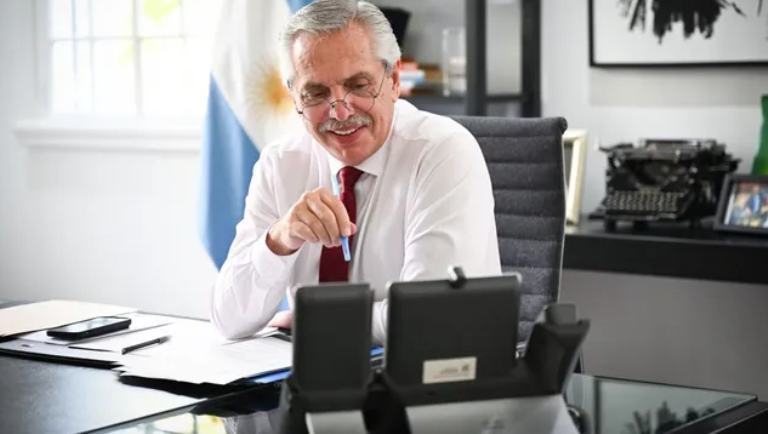 Alberto Fernández lanzó una convocatoria por redes para responder preguntas