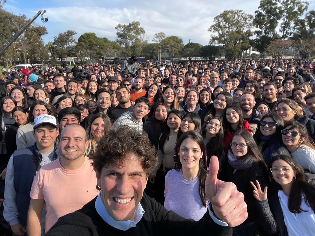 Lousteau presentó sus propuestas para los jóvenes