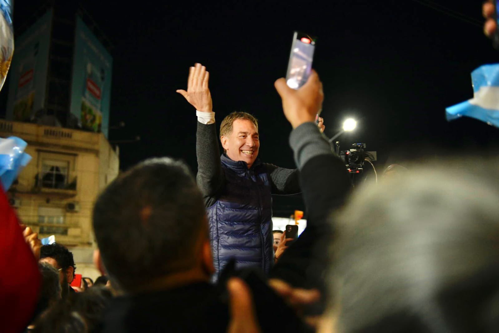 Santilli tuvo un épico cierre de campaña: recorrió casi 300 kilómetros en 15 horas