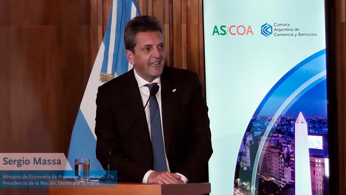 Massa dijo que en octubre se elige entre "un país en desarrollo" o "la selva"