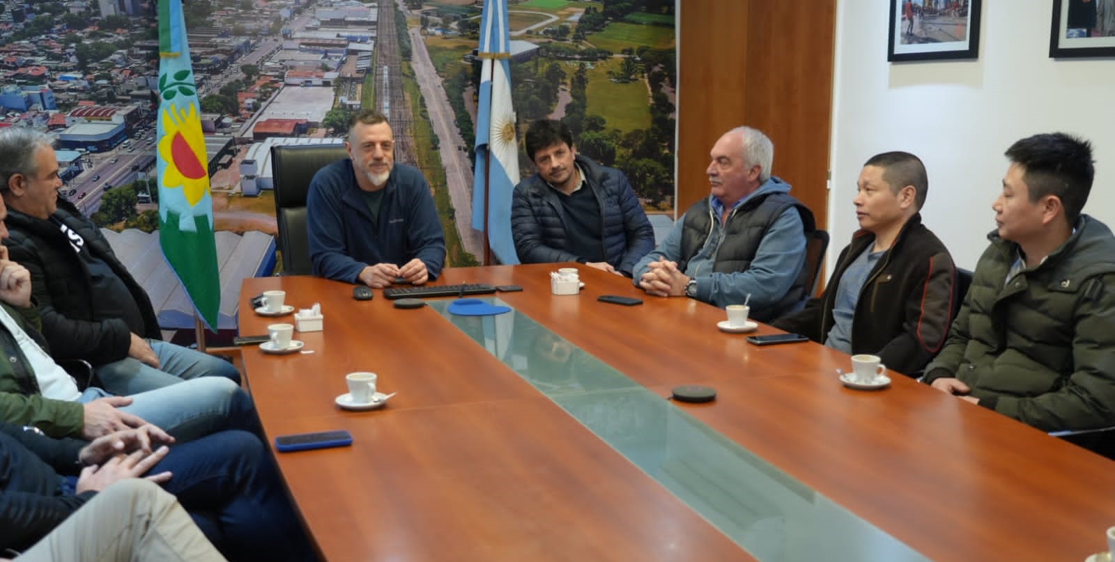 Kravetz, con el sector comercial ante la ola de saqueos en la Provincia