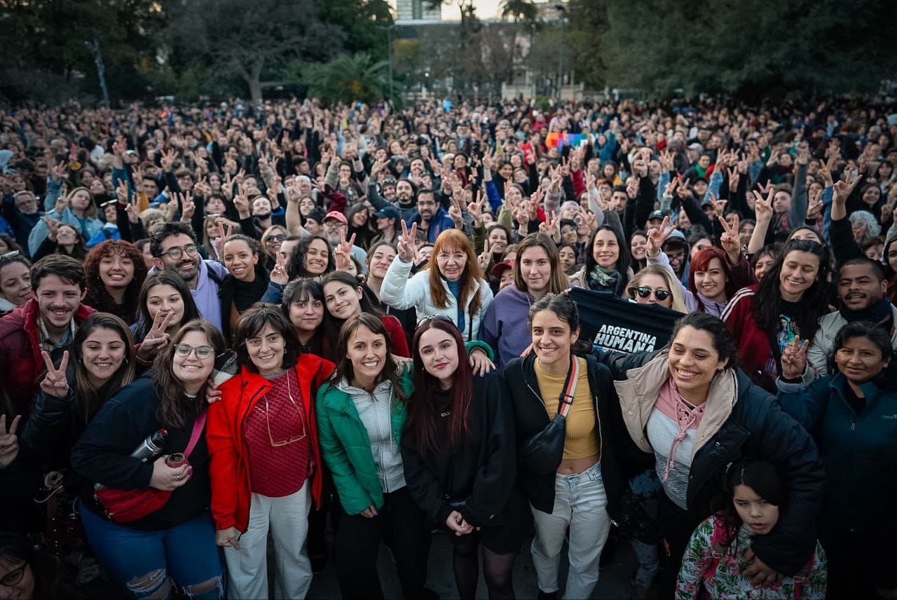 Ofelia Fernández, Cámpora y Bielli convocaron a hacer campaña conta Milei