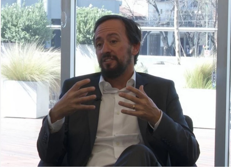 Nejamkis: “La imagen del Presidente cayó 6 puntos tras el criptogate”