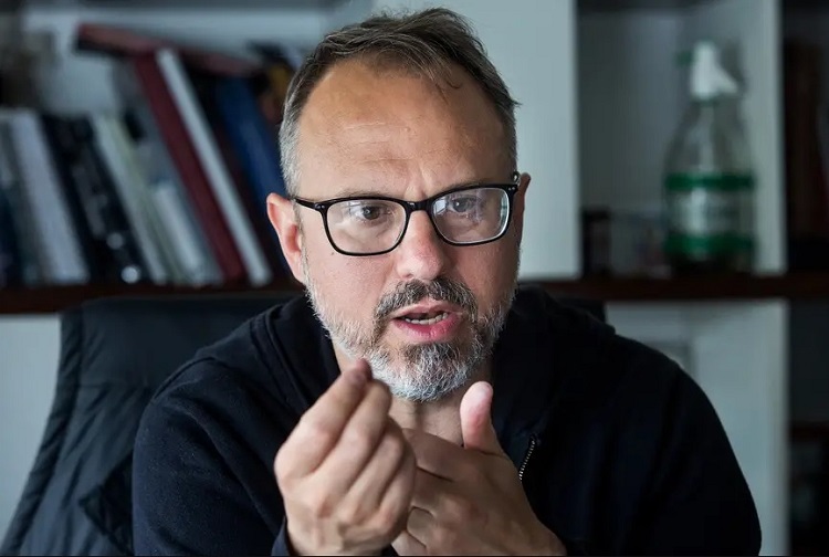 Diego Valenzuela: "Si hay un balotaje entre Milei y Massa, voto por el cambio"